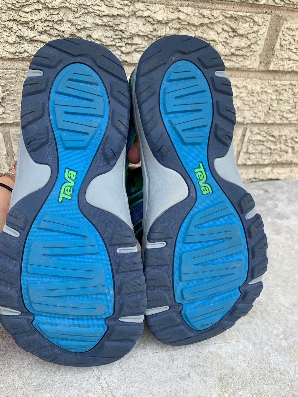 TEVA Manatee Sandals Youth Boys Size 4 Hiking Waterproof Outdoors Blue Green - Picture 8 of 8